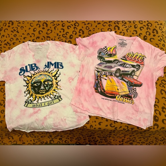 Cutout Graphic T Bundle - Picture 3 of 4